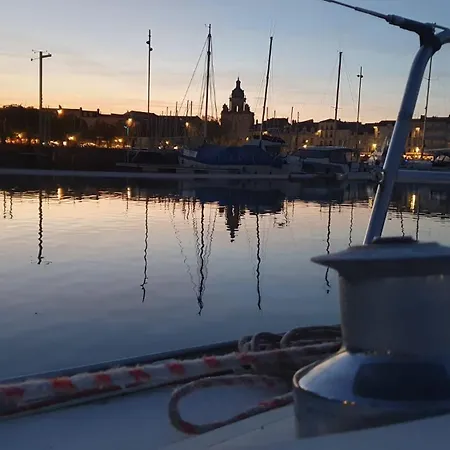 Coriandre 2 - Sur Un Grand Voilier 9 Personnes By Nuits Au Port Ла-Рошель