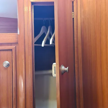 Coriandre 2 - Sur Un Grand Voilier 9 Personnes By Nuits Au Port Botel